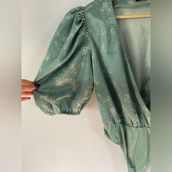 Forever 21 Floral Bodysuit - Picture 7 of 9